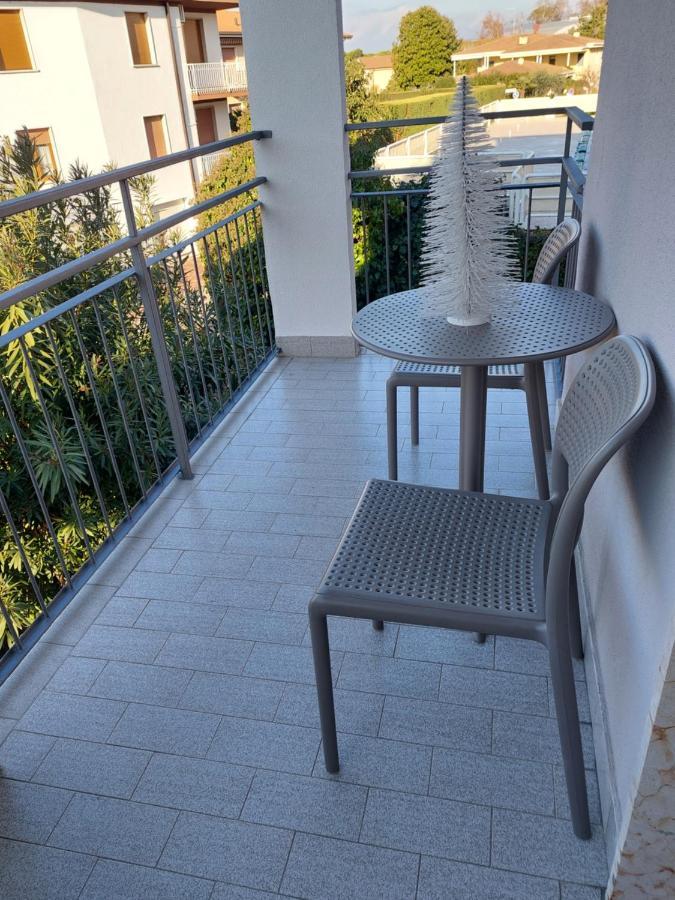Blue Apartment - A Due Passi Dal Lago, Parcheggio Privato Lazise Exterior foto